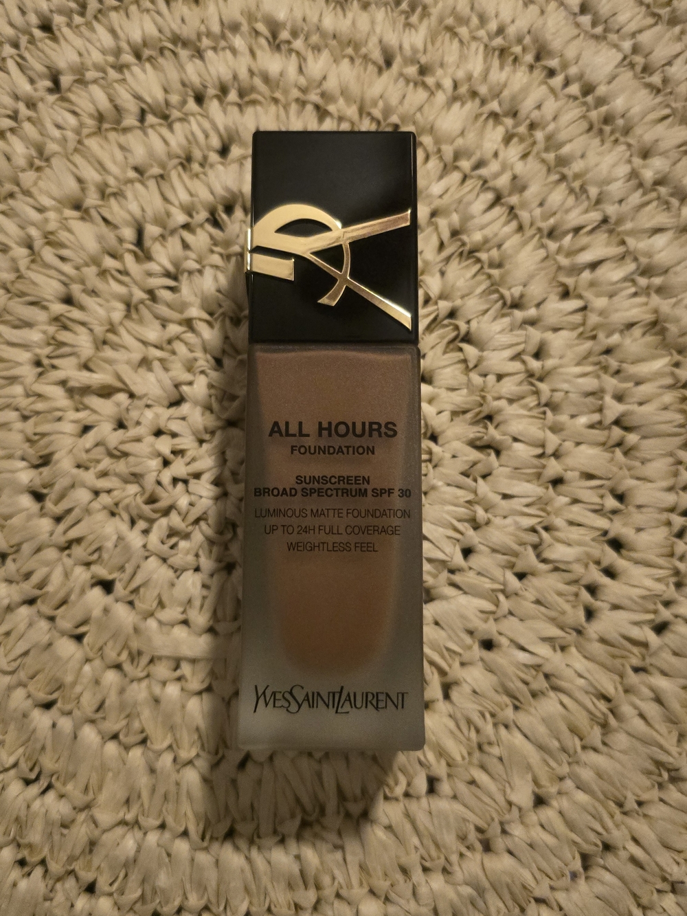 Yves Saint Laurent All Hours Foundation - DW6